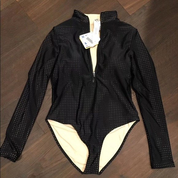 ❌SOLD❌Fabletics Valentina Rashguard - Picture 1 of 3
